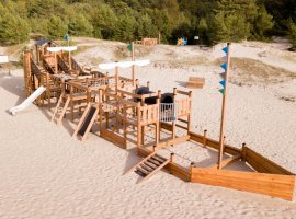 Treskip - Lars Lajs lekeplass på stranden!