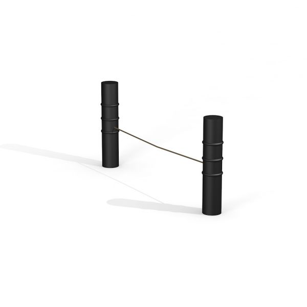 Slack Line 1,5m forankret mellom to svarte stolper.
