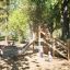 Raw Nature Eco Slottstrappen Lekeapparat i bruk i en park.